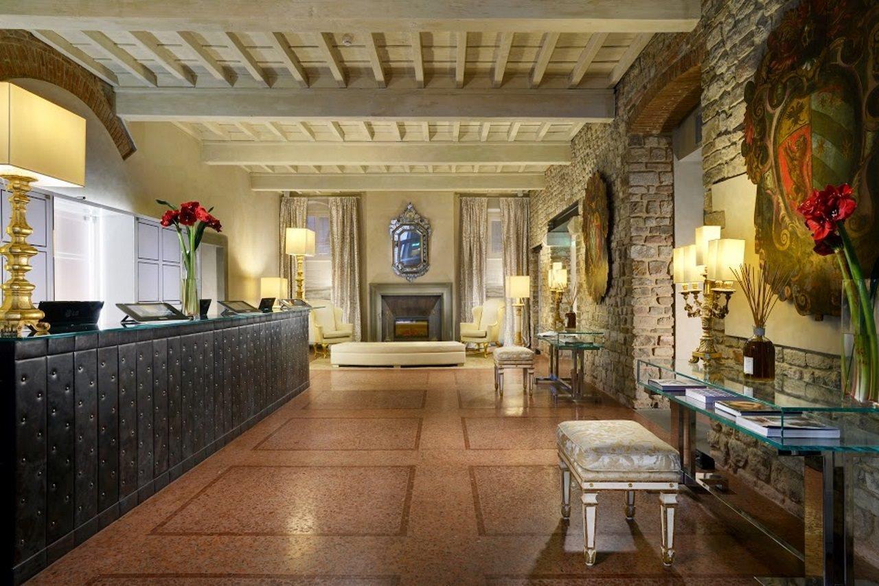 Brunelleschi Hotel Milano Esterno foto