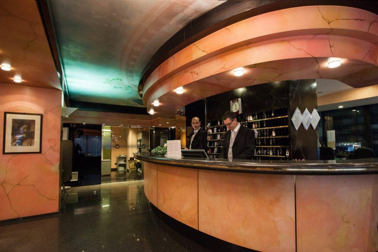 Brunelleschi Hotel Milano Esterno foto
