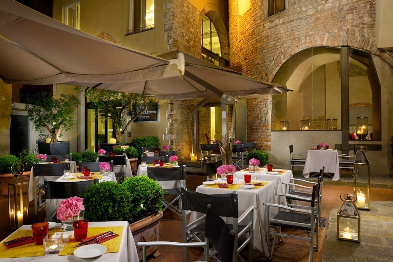 Brunelleschi Hotel Milano Esterno foto