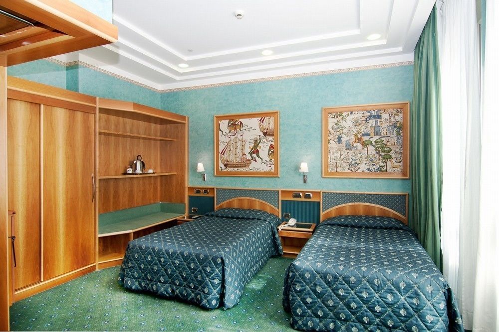 Brunelleschi Hotel Milano Esterno foto