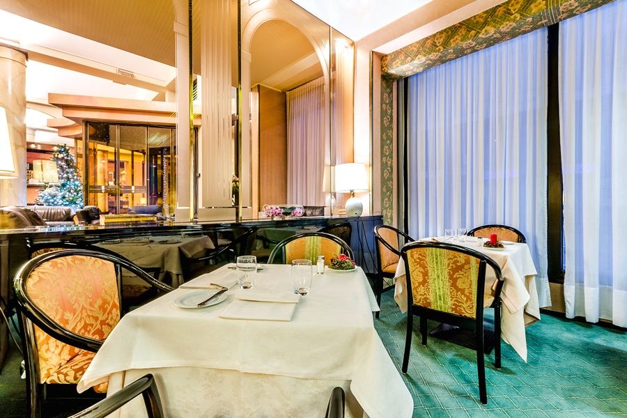 Brunelleschi Hotel Milano Esterno foto