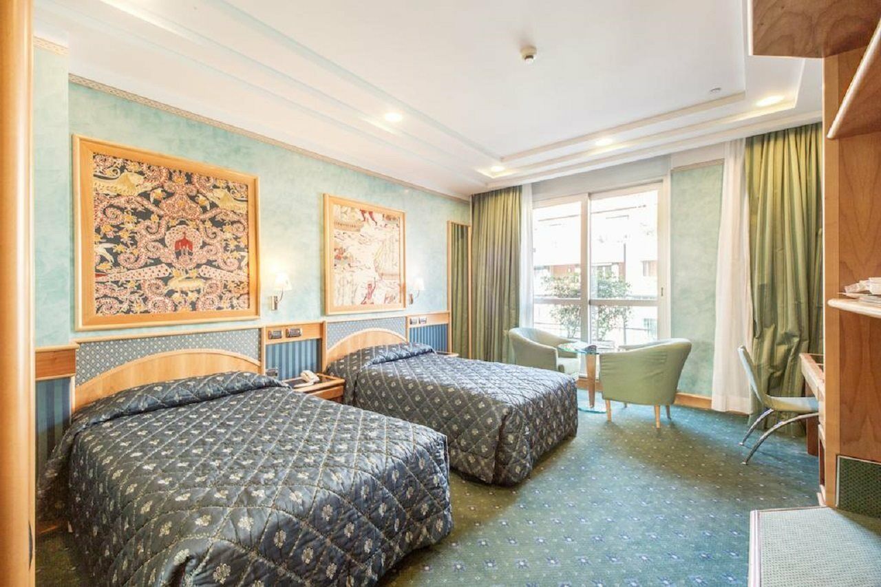 Brunelleschi Hotel Milano Esterno foto