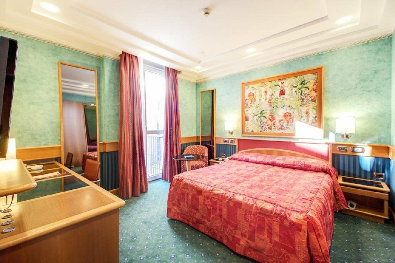 Brunelleschi Hotel Milano Esterno foto